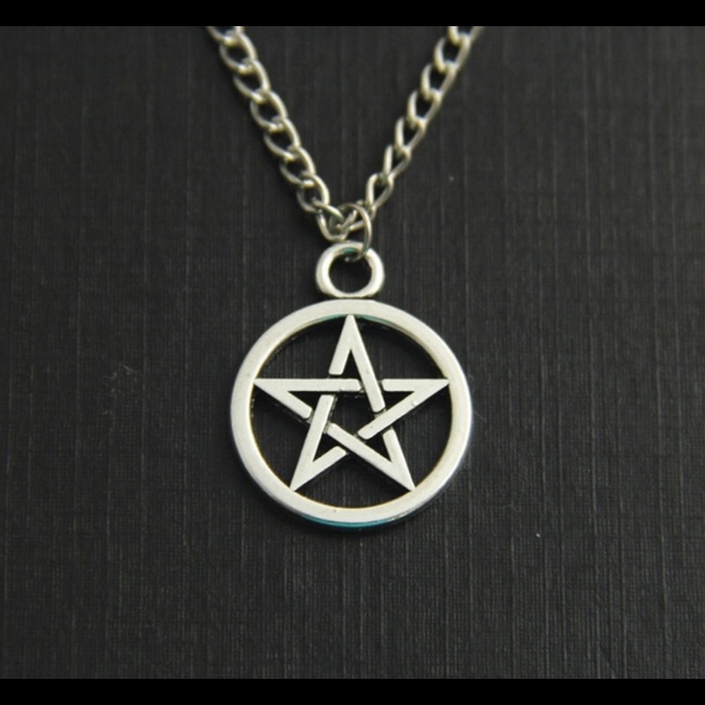Pentacle Silvertone necklace